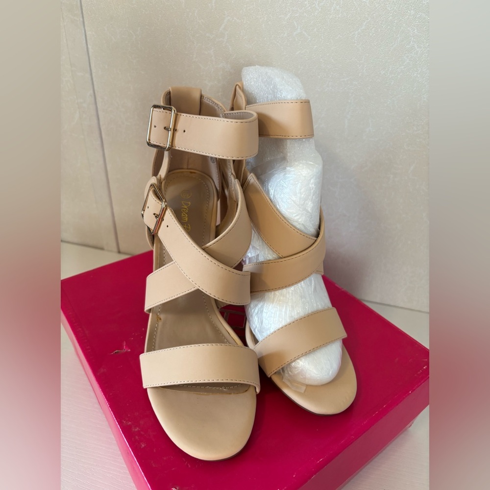 Dream Pairs | Tan Strappy Block Heels | Size 8 1/2 - Picture 5 of 5